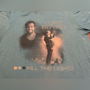 Luke Bryan concert T-shirt from the 2016 kill the lights tour. No damage sizeXL